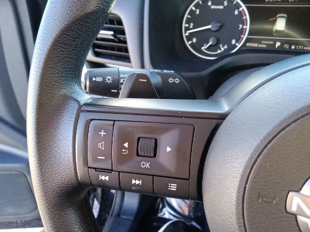 Used 2024 Nissan Rogue SV image 18