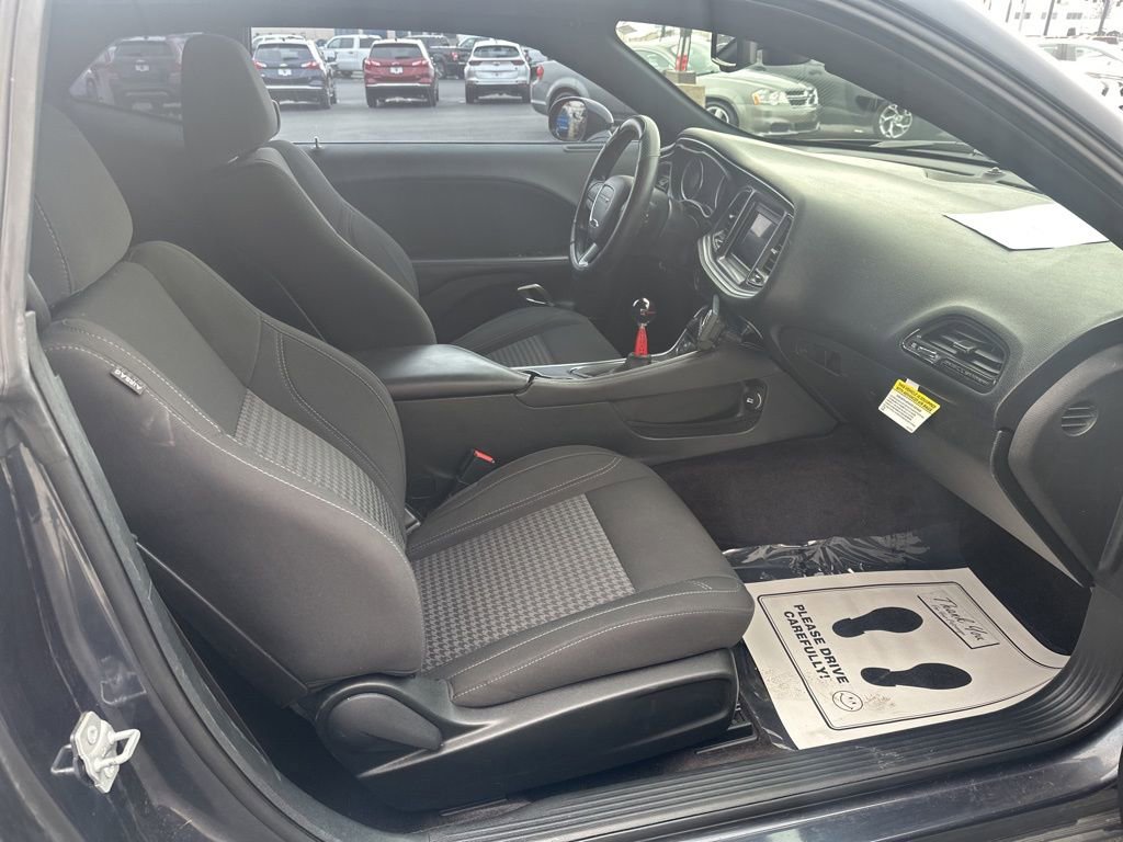 Used 2018 Dodge Challenger R/T RWD image 22