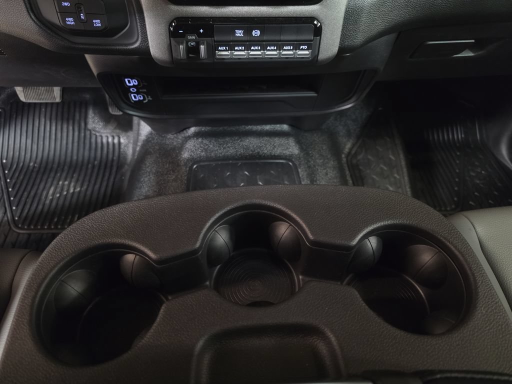 New 2026 RAM 5500 Tradesman AWD/4WD image 22