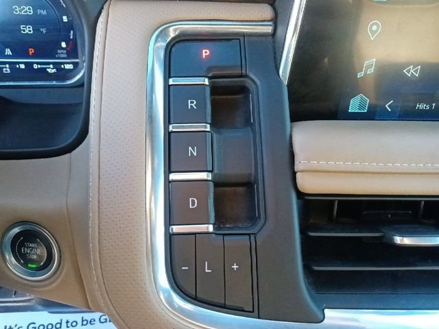 Used 2024 Chevrolet Suburban Premier RWD image 24