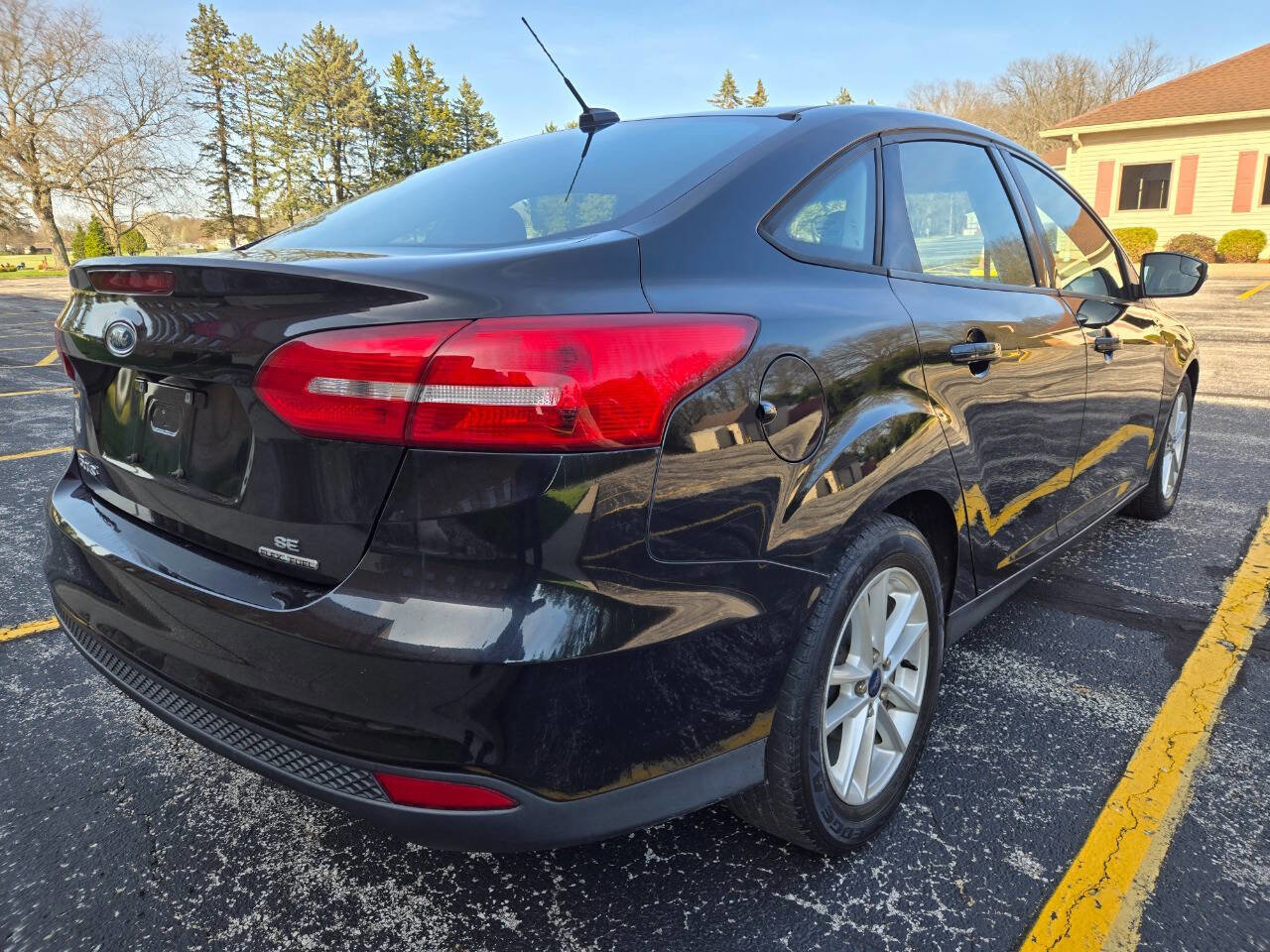 Used 2015 Ford Focus SE image 10