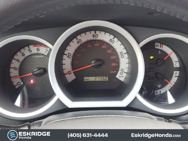 Used 2015 Toyota Tacoma 4x4 Access Cab V6 w/ TRD Off-Road Package image 17
