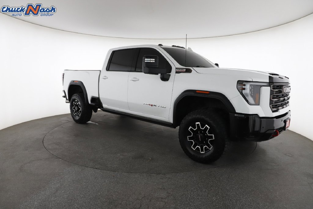 Used 2025 GMC Sierra 2500 AT4X AWD/4WD image 2