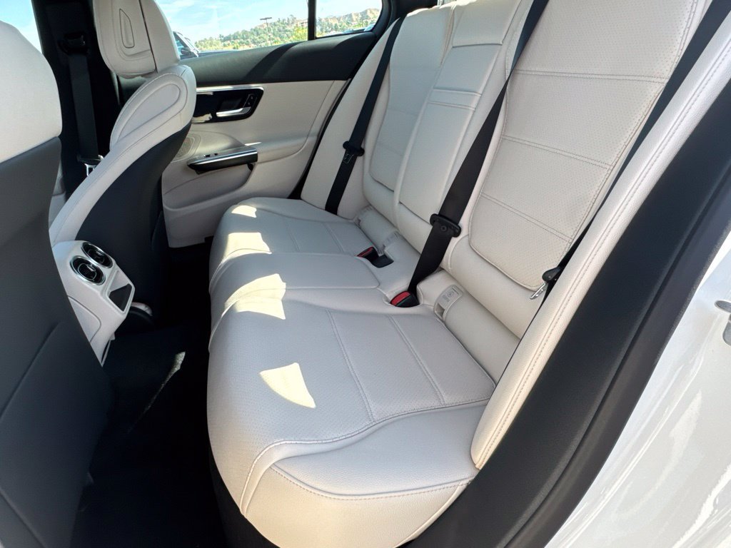 New 2026 Mercedes-Benz C 300 4MATIC Sedan image 32