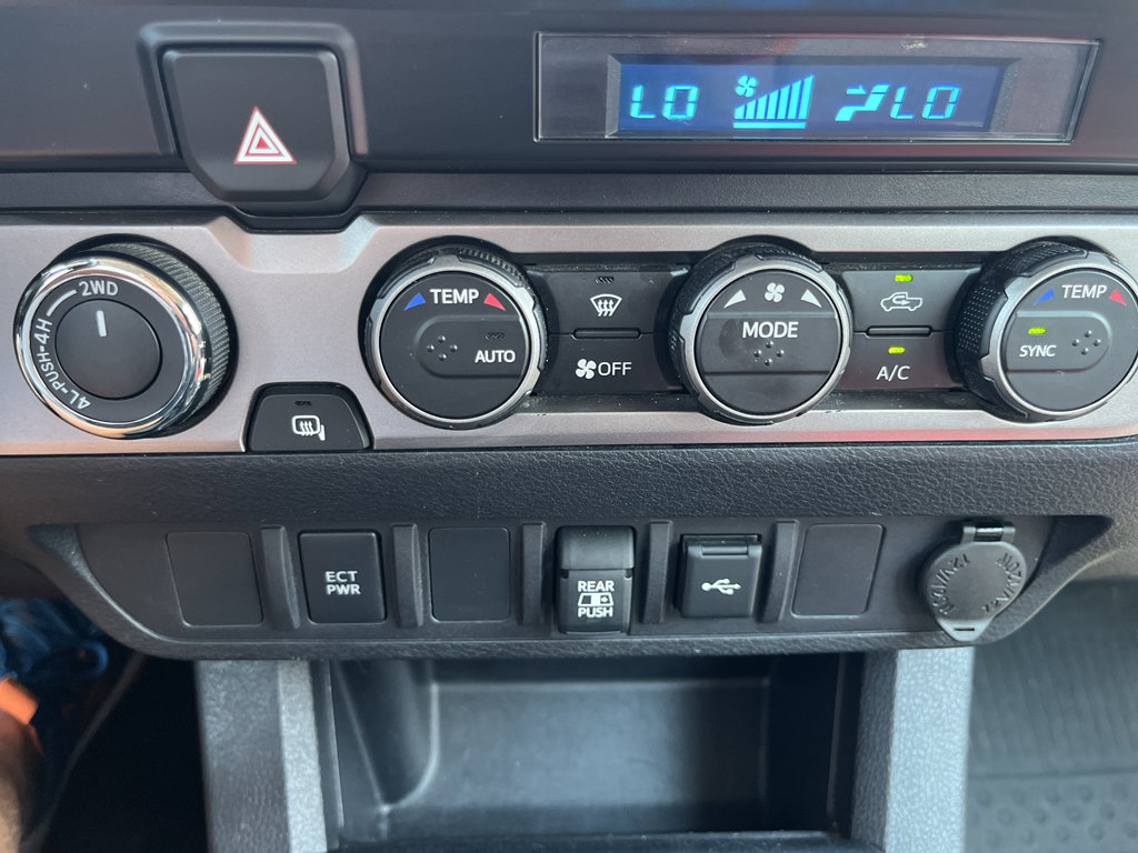 Used 2022 Toyota Tacoma SR5 AWD/4WD image 20
