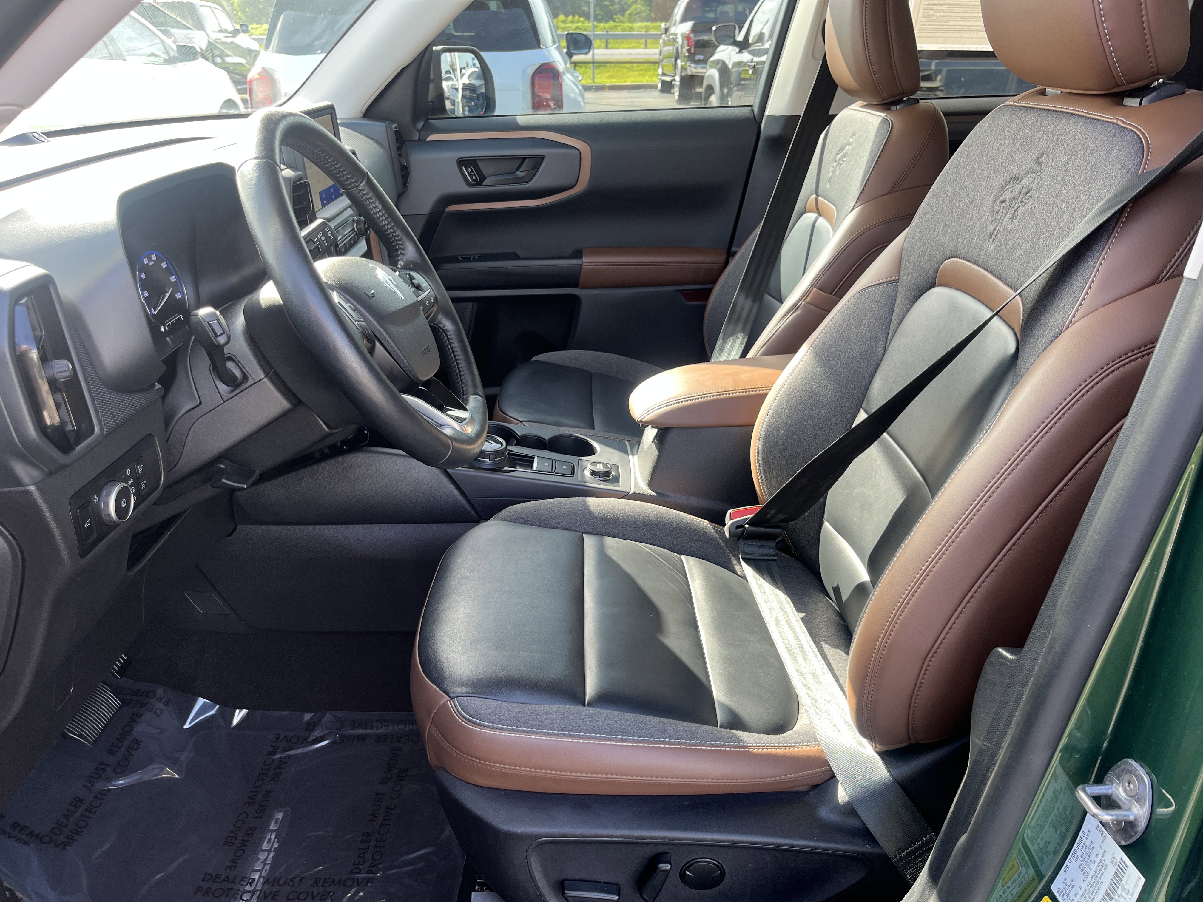 Used 2023 Ford Bronco Sport Outer Banks w/ Tech Package AWD/4WD image 14