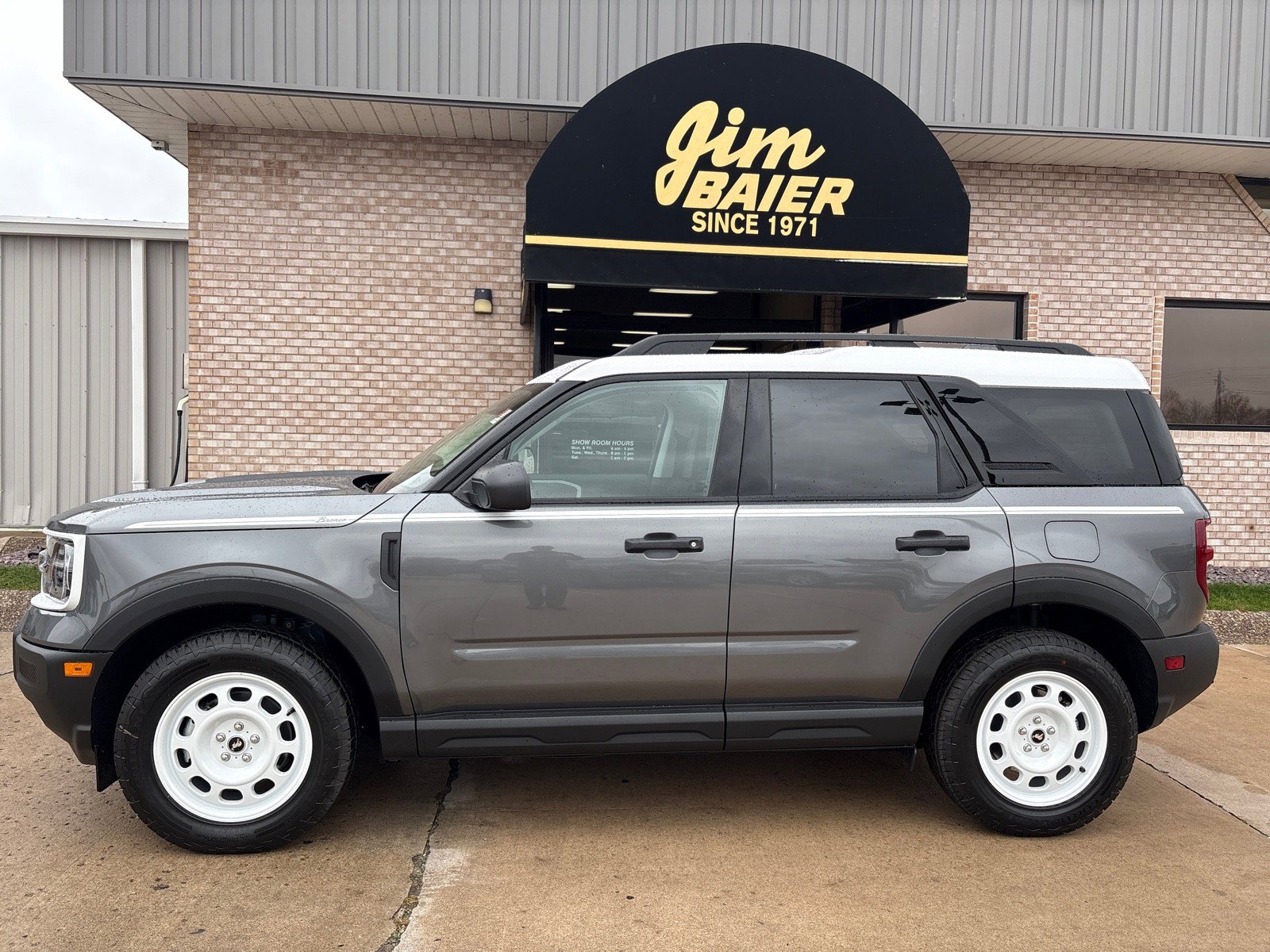 New 2025 Ford Bronco Sport Heritage w/ Convenience Package image 2