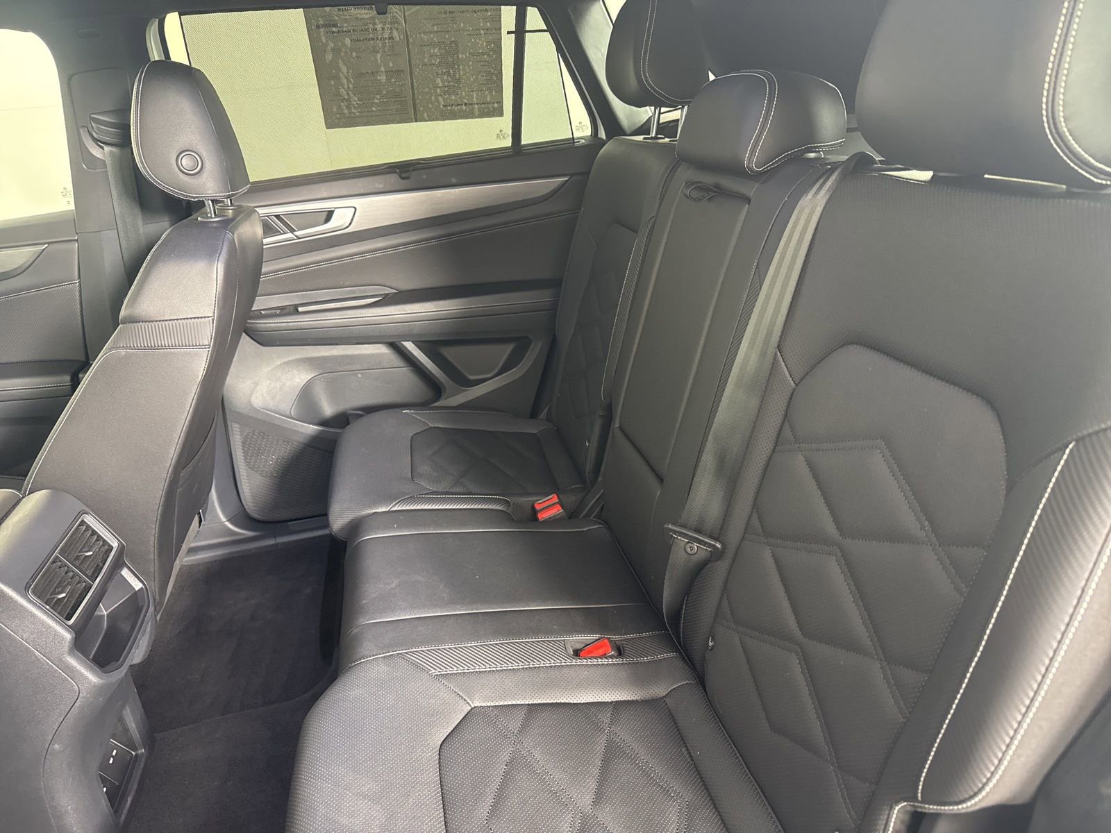 Used 2025 Volkswagen Atlas Cross Sport SE image 12
