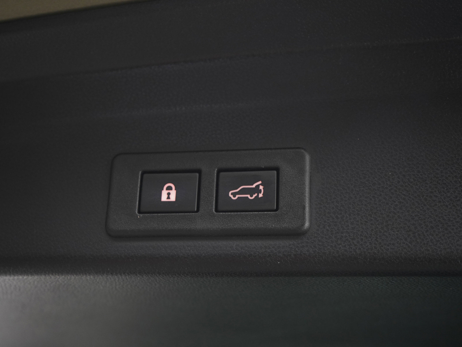 Used 2023 Subaru Ascent Touring AWD/4WD image 11