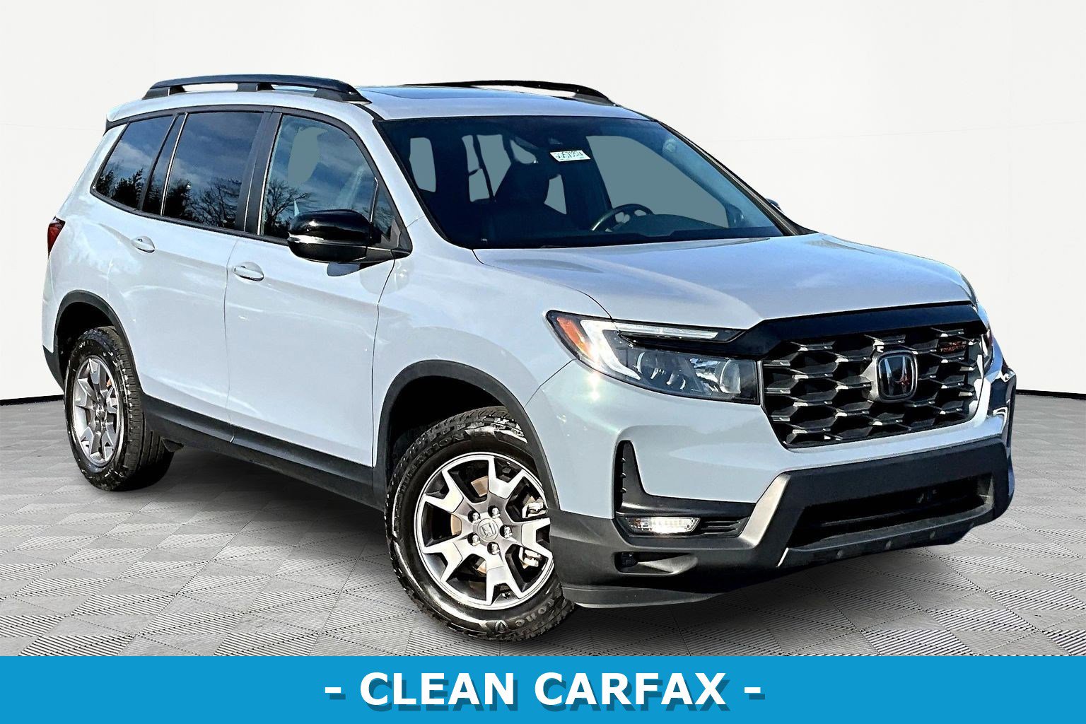 Certified 2023 Honda Passport TrailSport image 3