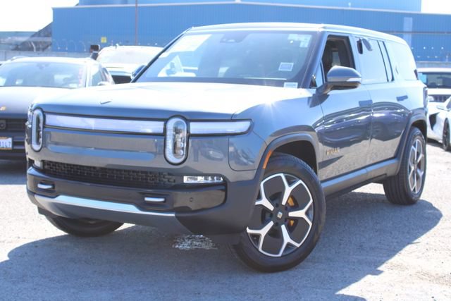 Used 2024 Rivian R1S Adventure AWD/4WD image 11