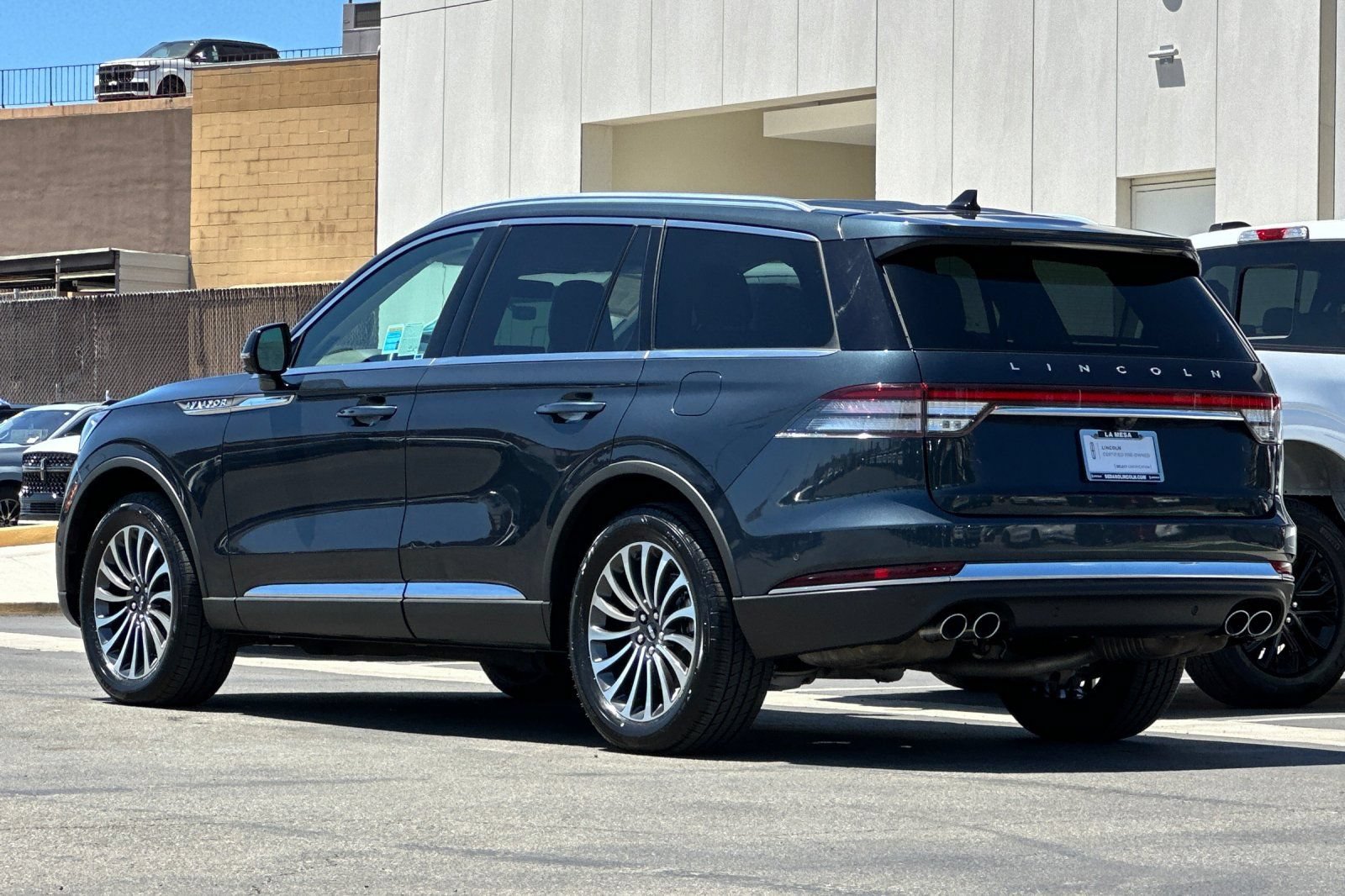 Certified 2023 Lincoln Aviator Reserve w/ Equipment Group 201A AWD/4WD image 5