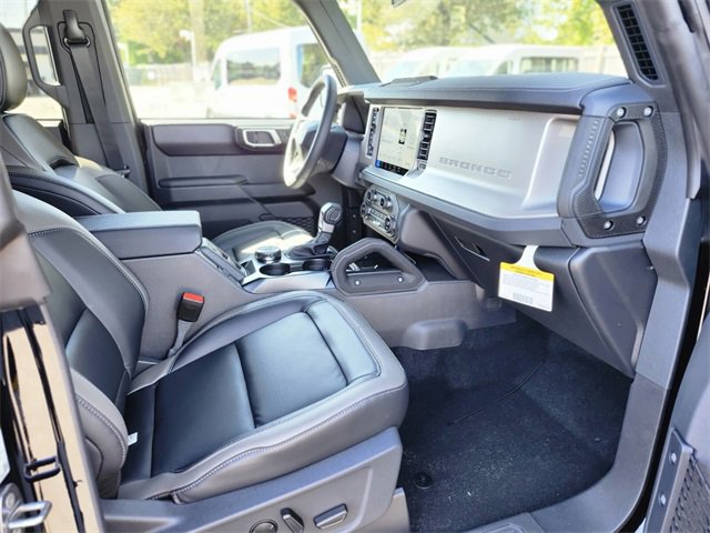 New 2025 Ford Bronco Outer Banks image 11