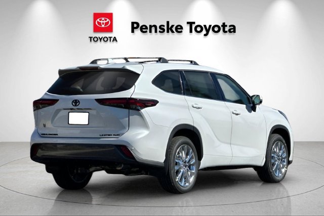 New 2026 Toyota Highlander Limited AWD/4WD image 4