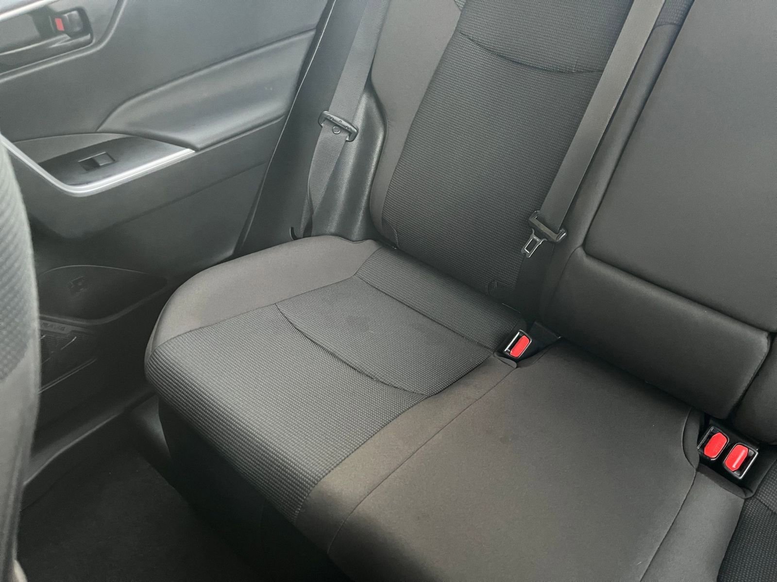 Used 2025 Toyota RAV4 LE image 39