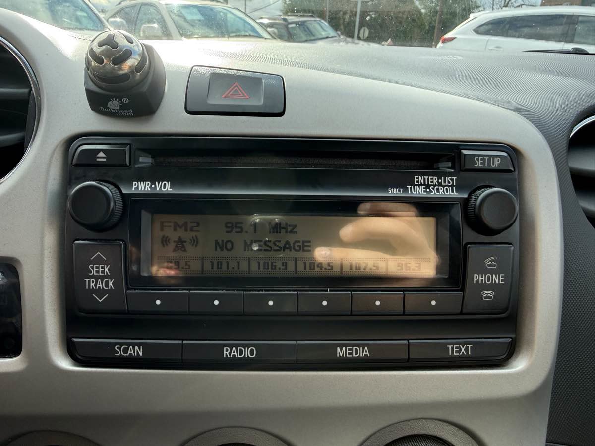 Used 2013 Toyota Matrix L image 19