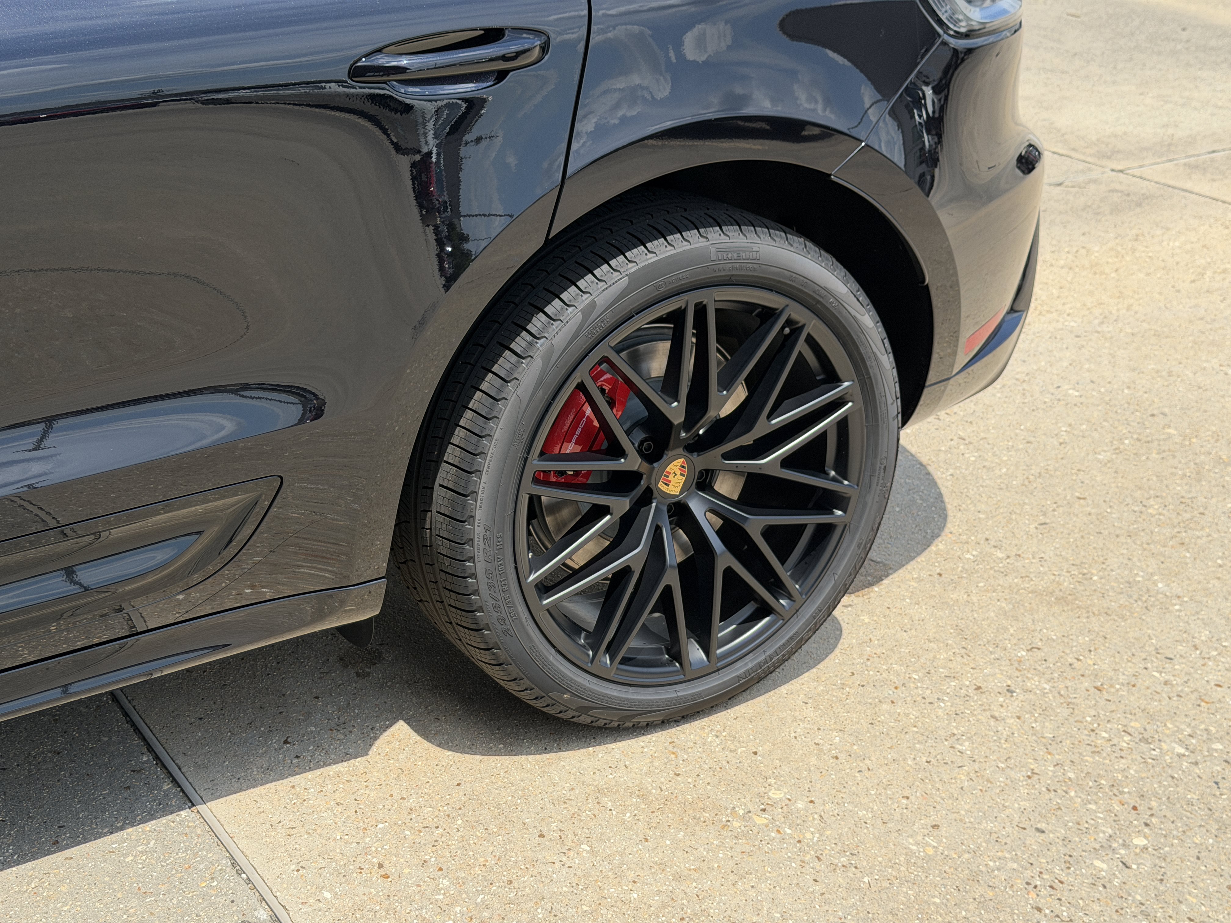 New 2026 Porsche Macan GTS AWD/4WD image 11