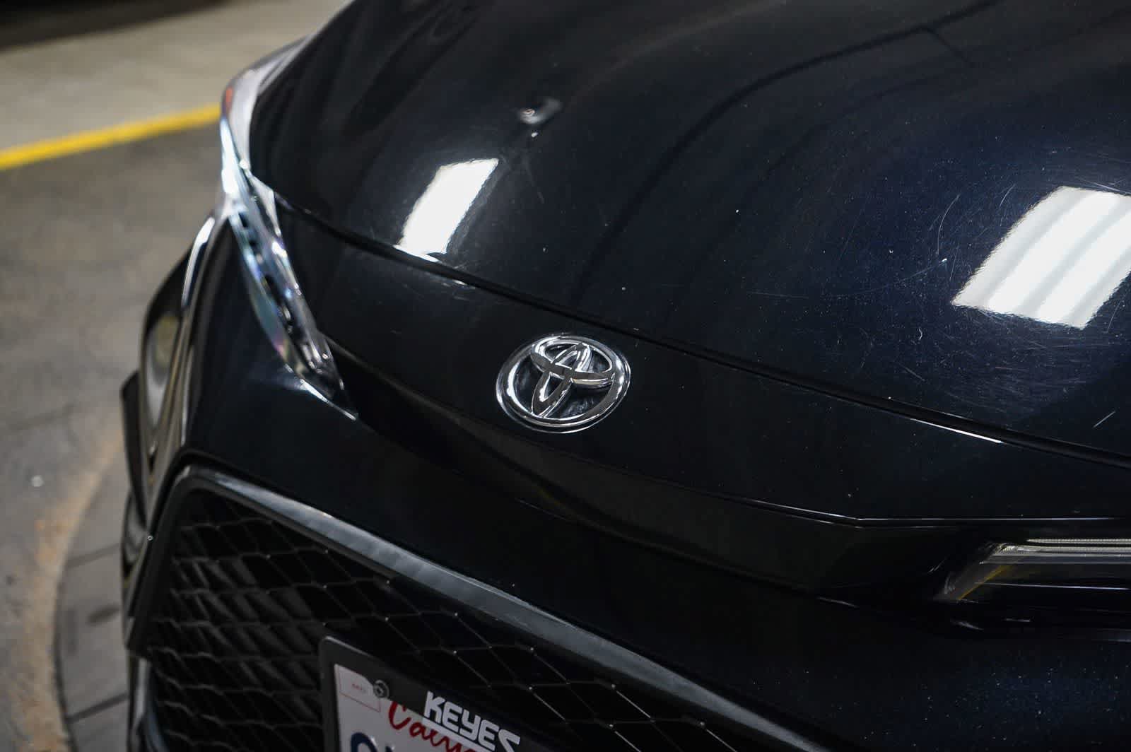 Used 2024 Toyota Corolla SE w/ SE Premium Package FWD image 5