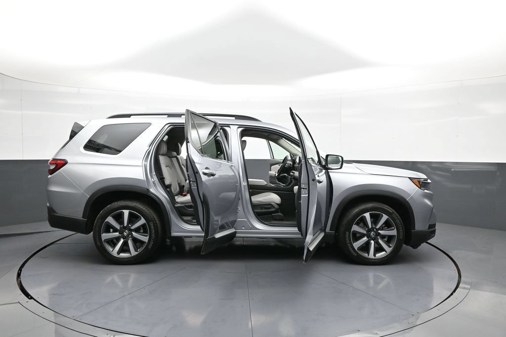 Certified 2023 Honda Pilot Touring image 48