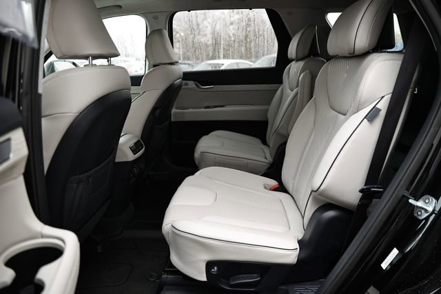 Used 2023 Hyundai Palisade Calligraphy image 26
