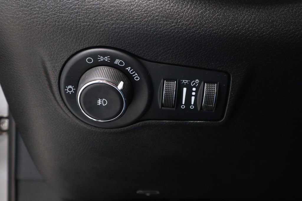 Used 2024 Jeep Compass Limited AWD/4WD image 26