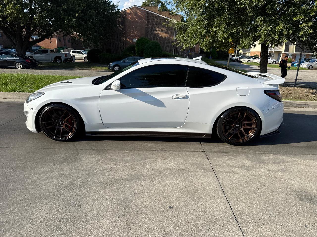 Used 2016 Hyundai Genesis Coupe 3.8 RWD image 8