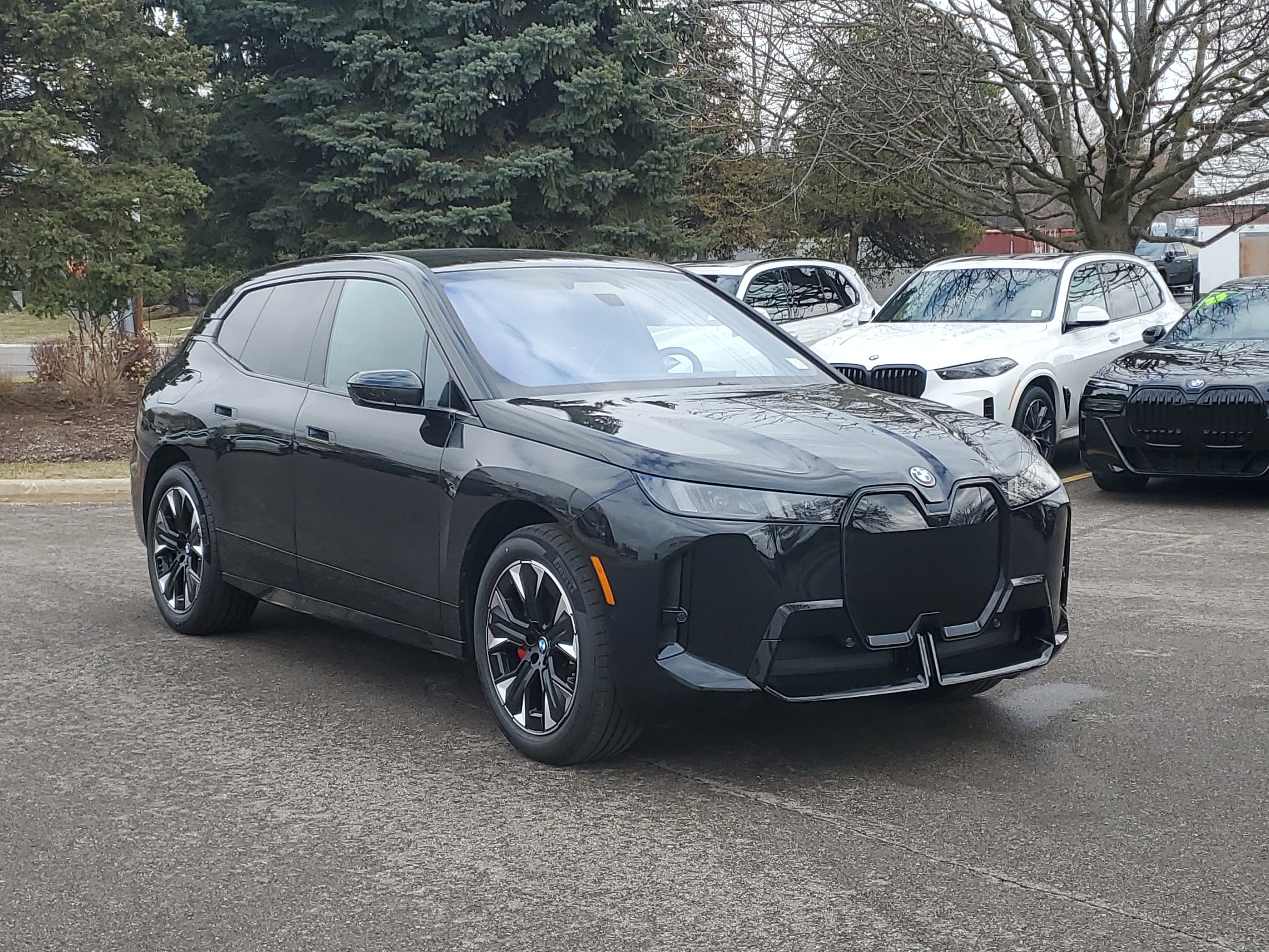 New 2026 BMW iX xDrive60 w/ M Sport Package image 4