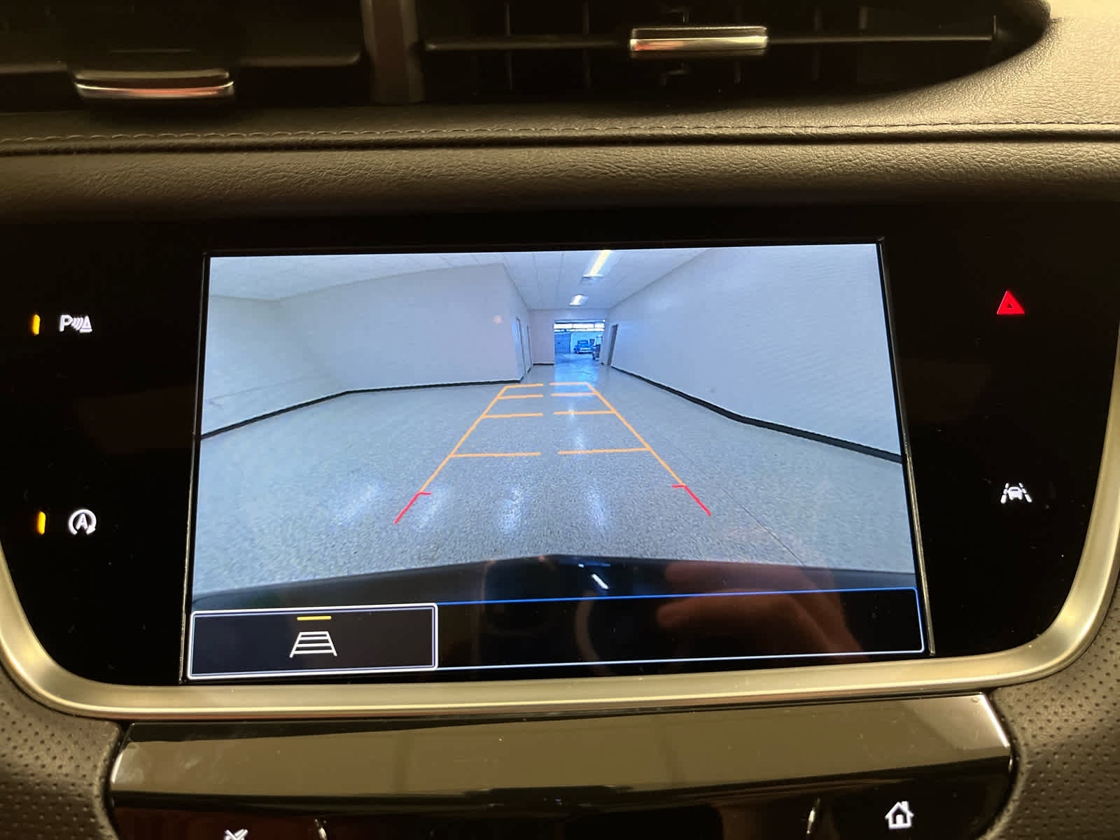 Used 2024 Cadillac XT6 Luxury w/ LPO, Floor Liner Package image 35