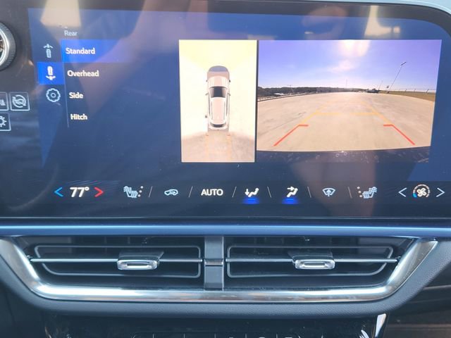 New 2025 Chevrolet Equinox EV LT image 16