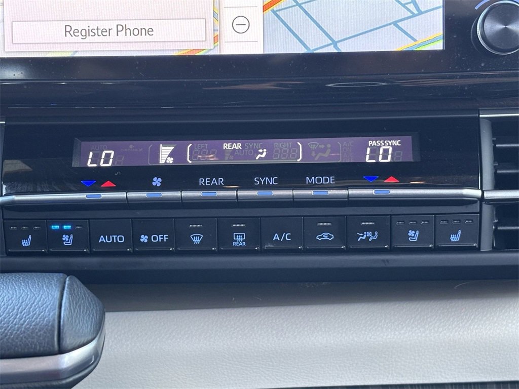 Certified 2023 Toyota Sienna Platinum image 27