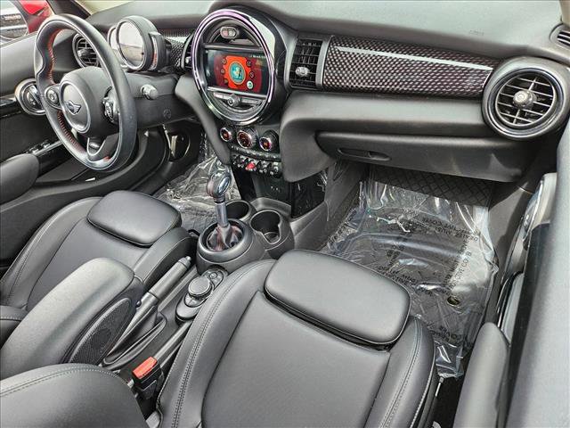 Used 2019 MINI Cooper S w/ Signature Upholstery Package image 22