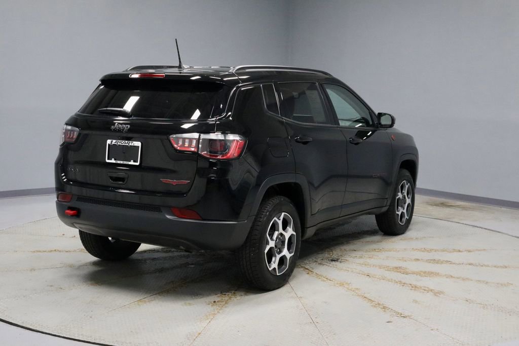 Used 2022 Jeep Compass Trailhawk image 10