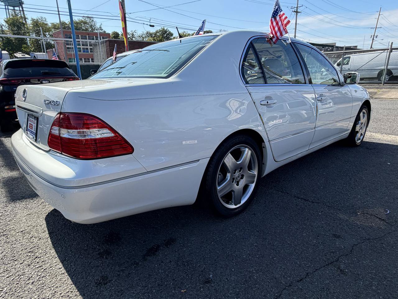 Used 2005 Lexus LS 430 RWD image 12