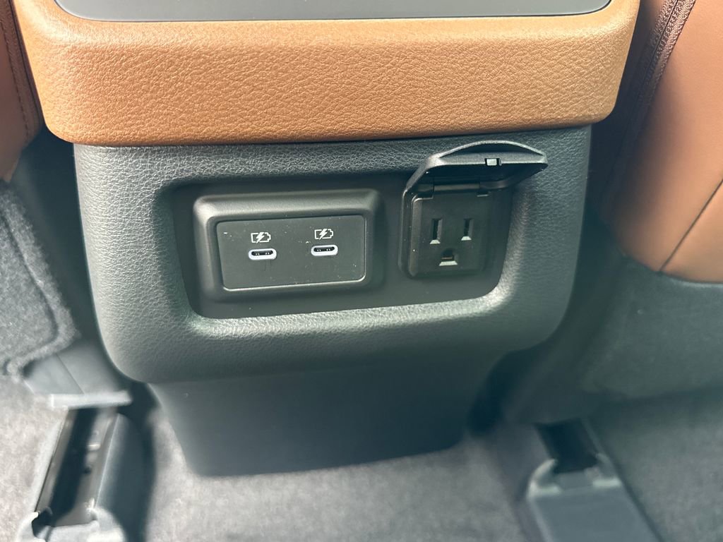 New 2026 Nissan Pathfinder Platinum AWD/4WD image 17