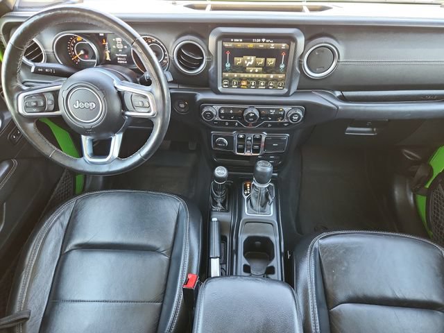 Used 2018 Jeep Wrangler Unlimited Sahara AWD/4WD image 15