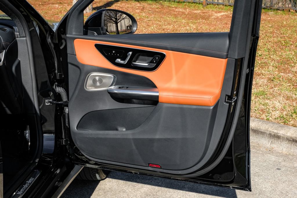 Used 2023 Mercedes-Benz GLC 300 GLC 300 image 50