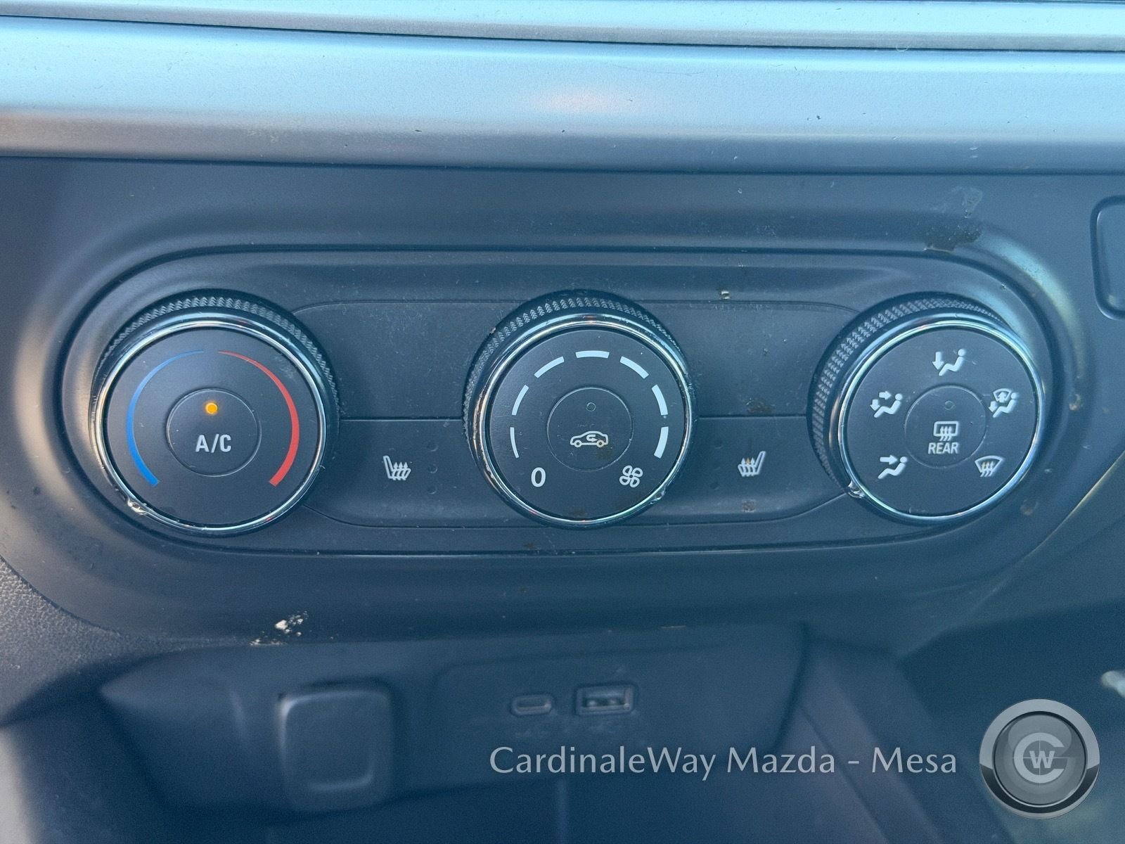 Used 2024 Chevrolet Trax RS w/ Driver Confidence Package image 27