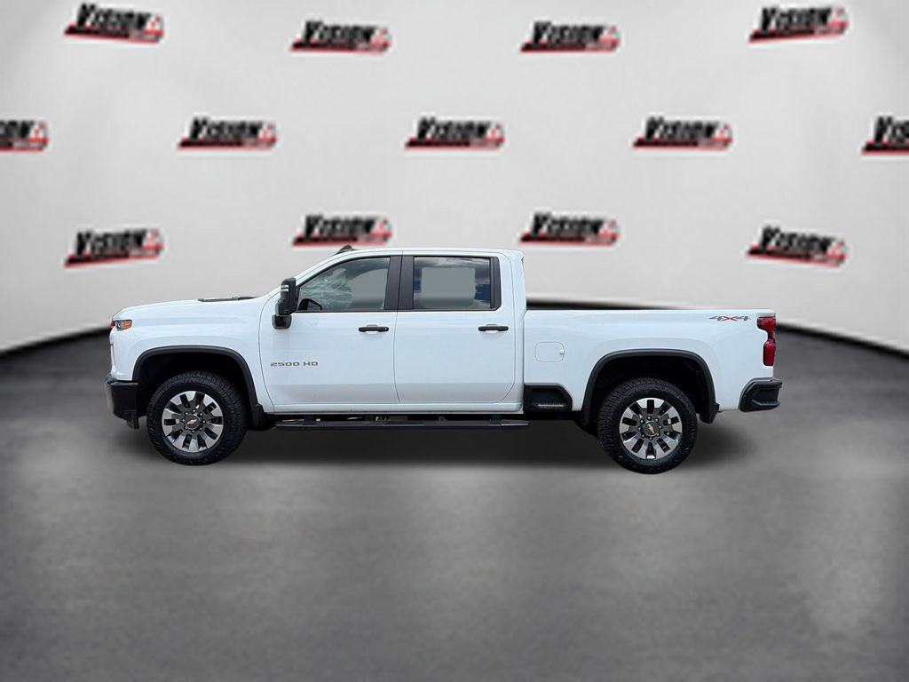 Used 2022 Chevrolet Silverado 2500 Custom w/ Custom Value Package AWD/4WD image 9