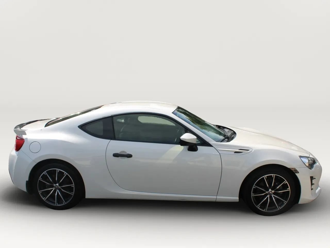 Used 2019 Toyota 86 RWD image 11