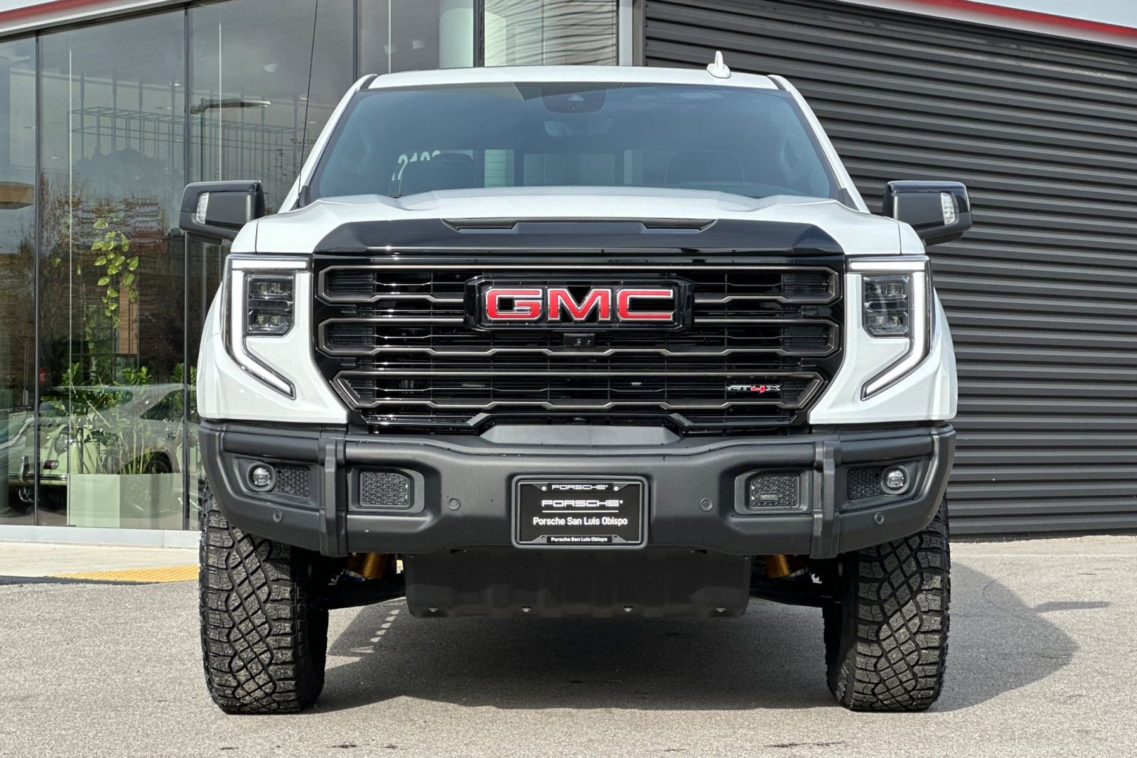 Used 2025 GMC Sierra 1500 AT4X image 11