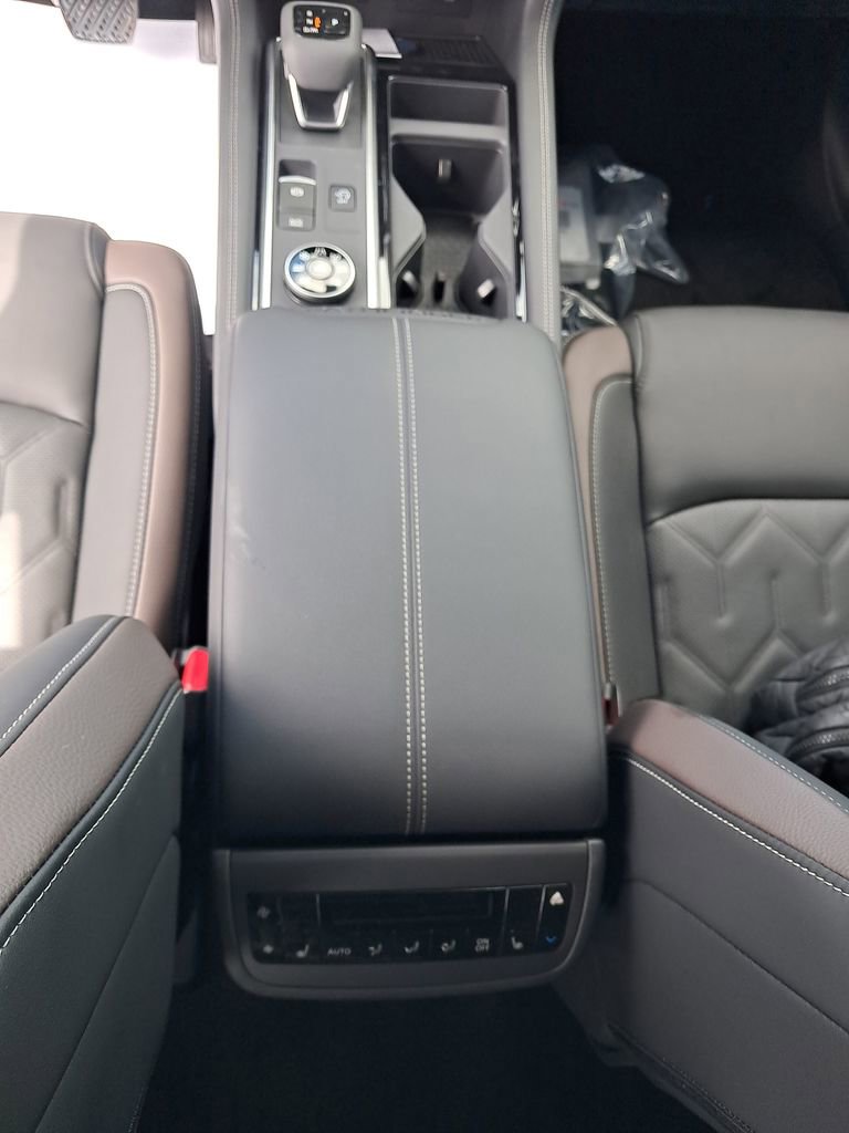 New 2026 Nissan Pathfinder Platinum w/ Cargo Package AWD/4WD image 27