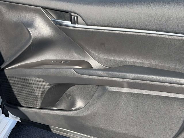 Used 2023 Toyota Camry SE image 17