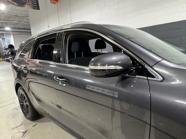 Used 2019 Kia Sorento AWD w/ LX Convenience Package image 4