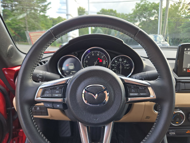 Used 2020 MAZDA MX-5 Miata RF Grand Touring RWD image 21
