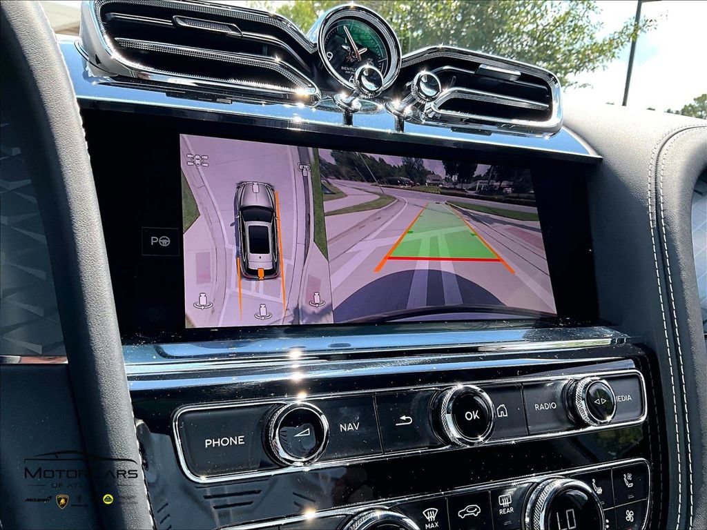 Used 2025 Bentley Bentayga AWD/4WD image 17