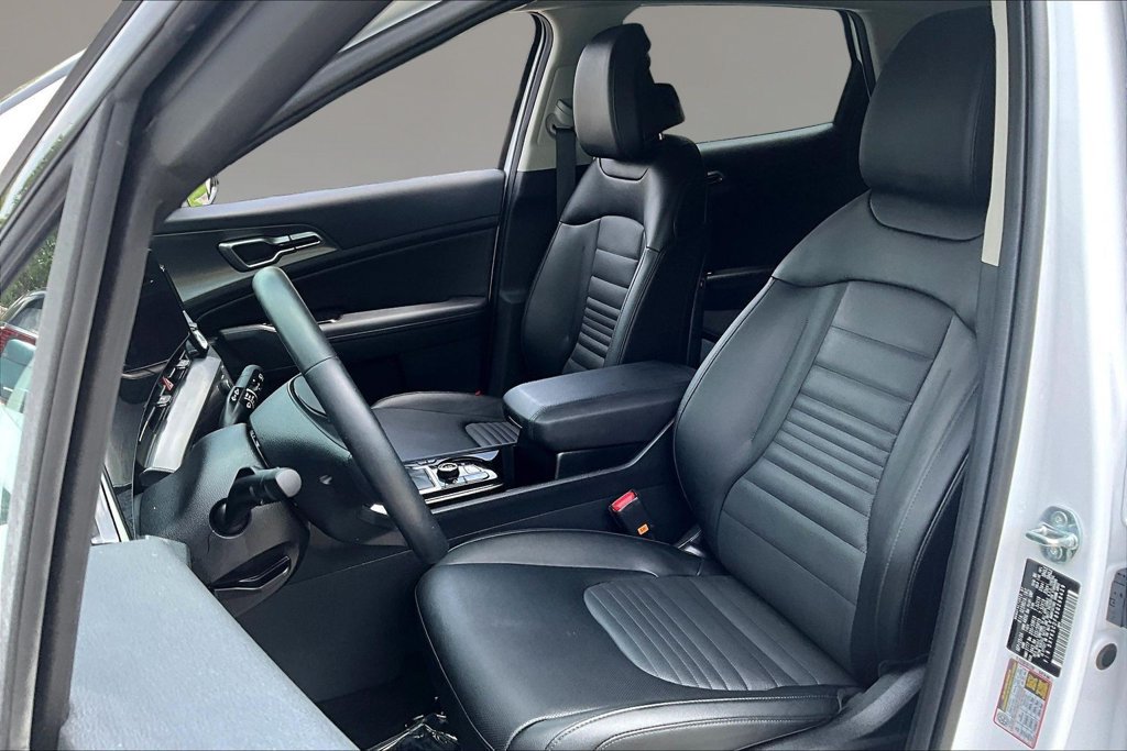 Certified 2025 Kia Sportage SX AWD/4WD image 20