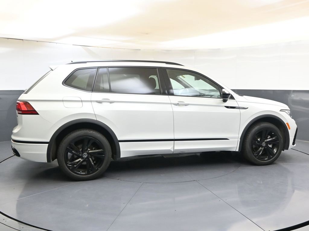 Used 2024 Volkswagen Tiguan SE R-Line image 6
