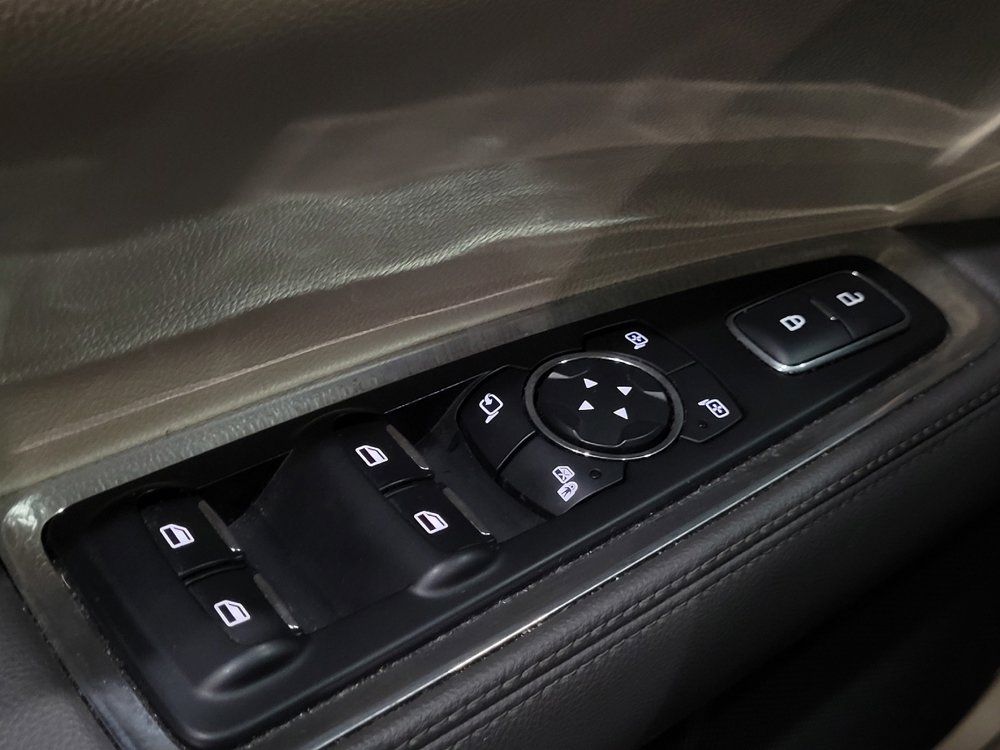 Used 2019 Lincoln Continental Select w/ Continental Climate Package image 27