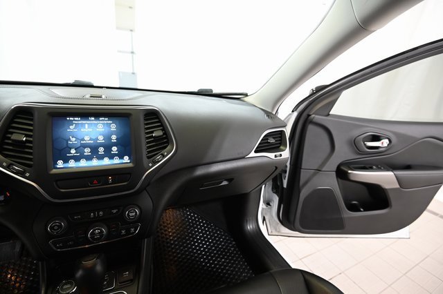 Used 2022 Jeep Cherokee Latitude Lux image 28