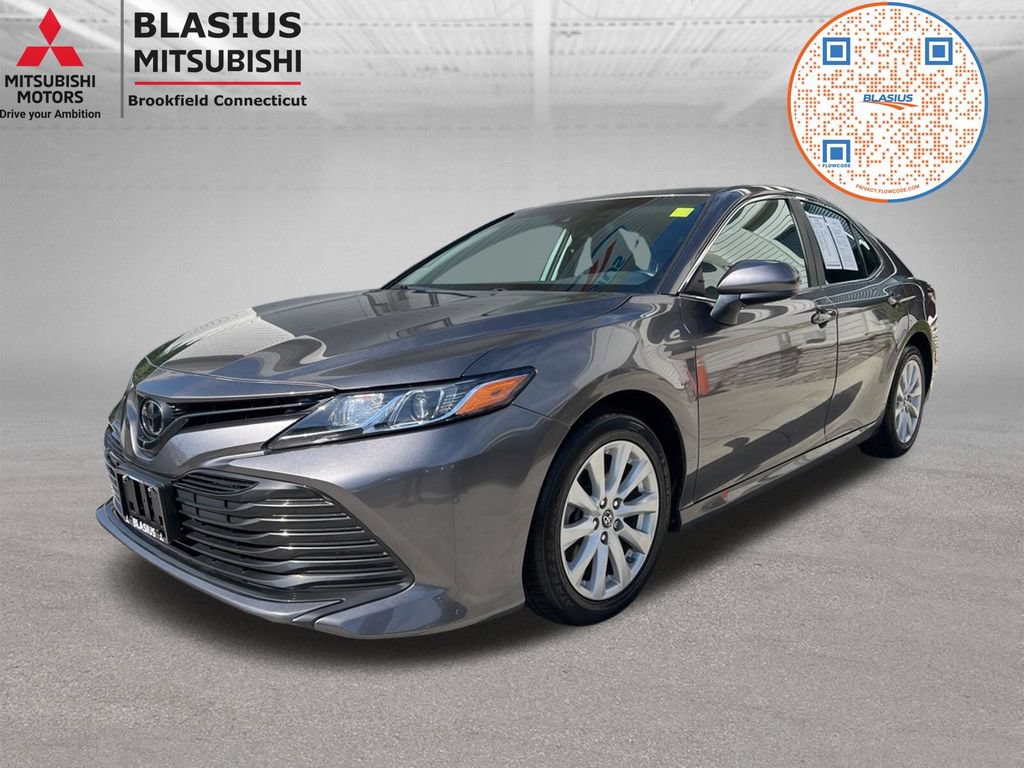 Used 2018 Toyota Camry LE FWD image 16